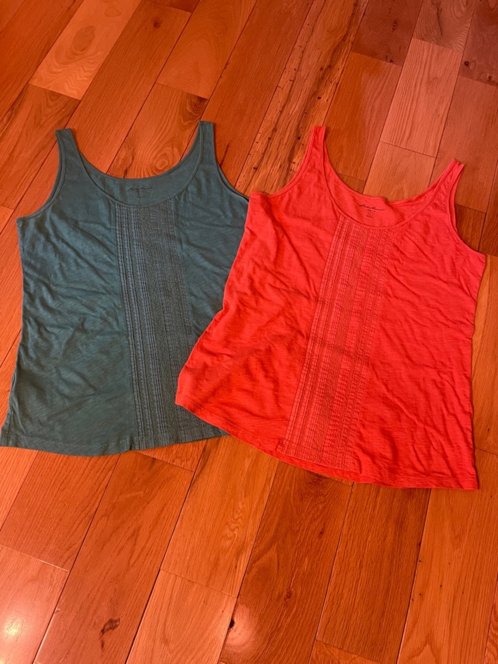 Eddie Bauer Women’s Sleeveless Scoop Neck Tank Top - Coral and Teal